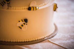 wedding cake bees